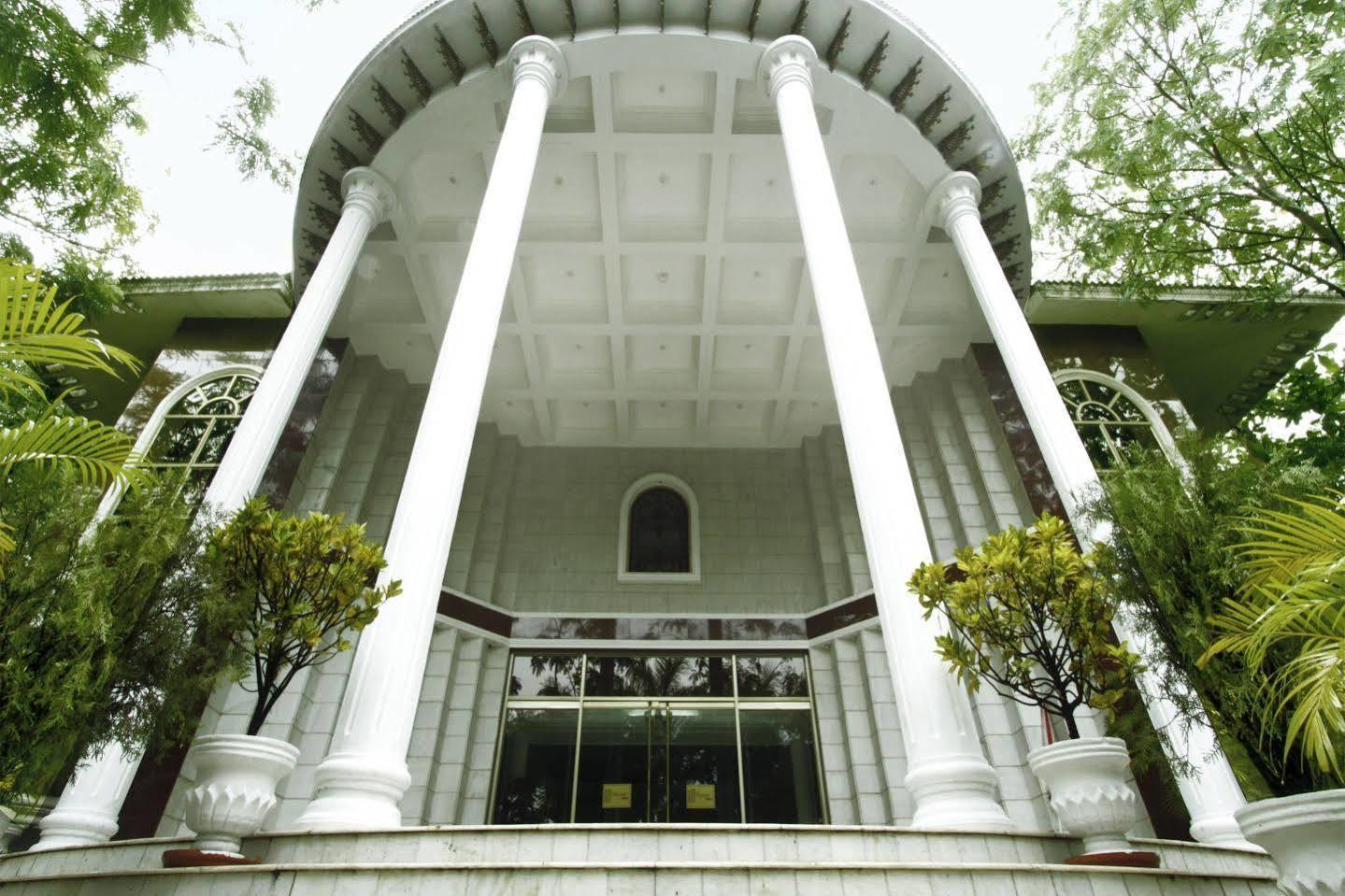 Pleasant Days Resort Chembarambakkam Lake Luaran gambar